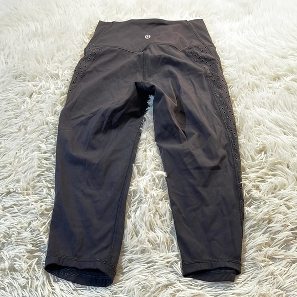 Lululemon Ornate Crop (17") - 4 - Picture 6 of 8
